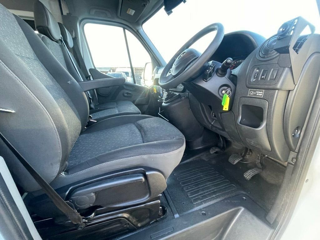 Vauxhall Movano 2.3L Null BN19WUJ White #3