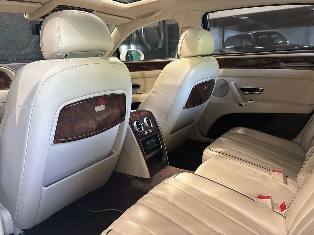 Bentley Flying Spur Petrol #30