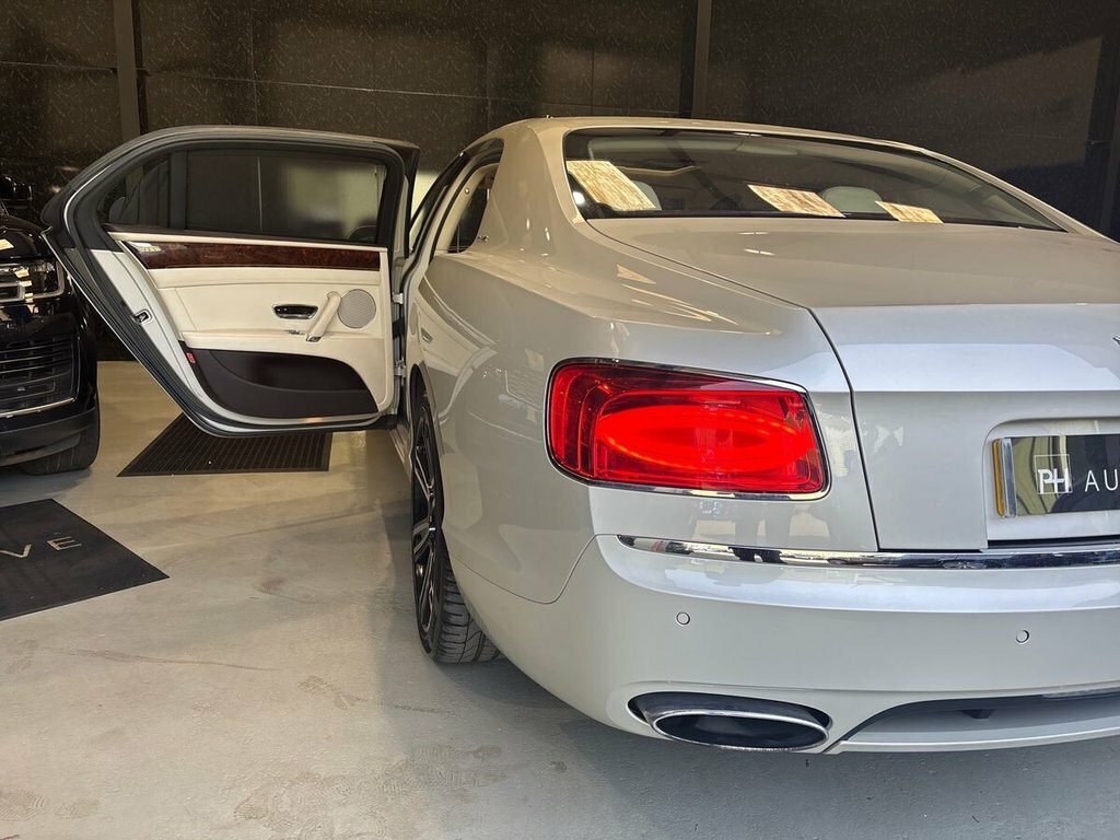 Bentley Flying Spur Petrol #37