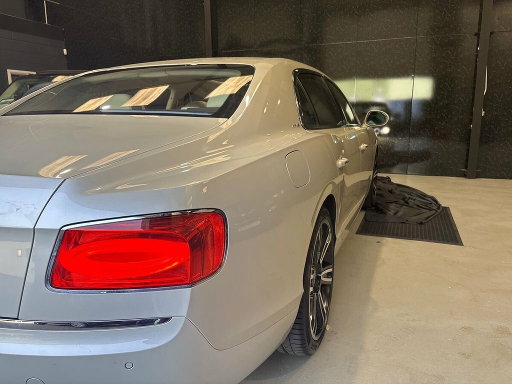 Bentley Flying Spur Petrol #38