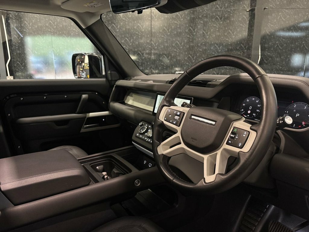 Land Rover Defender 3L Xs Edition DS73YRX Black #2