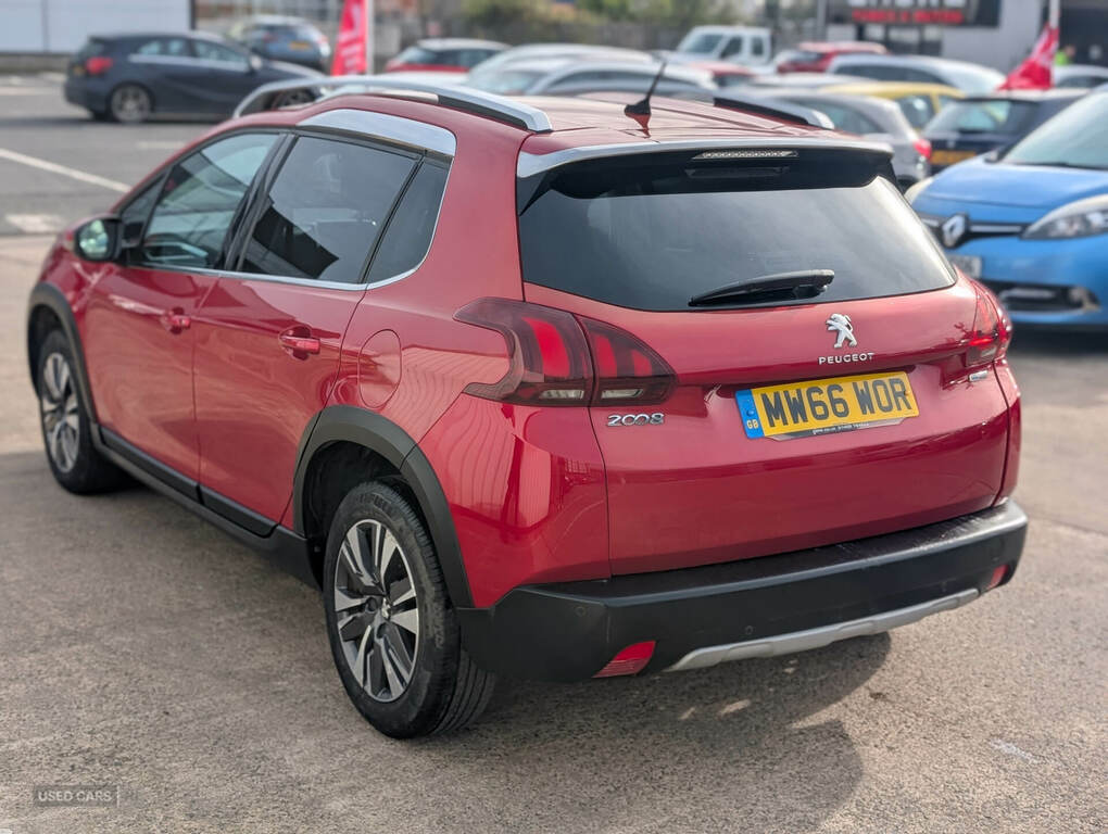 Peugeot 2008 1.2 Puretech Allure MW66WOR Red #5