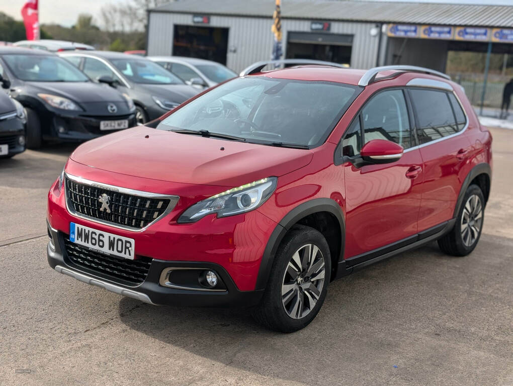 Peugeot 2008 1.2 Puretech Allure MW66WOR Red #4