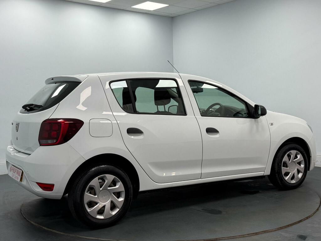 Dacia Sandero 1.0 Sce Essential White #4