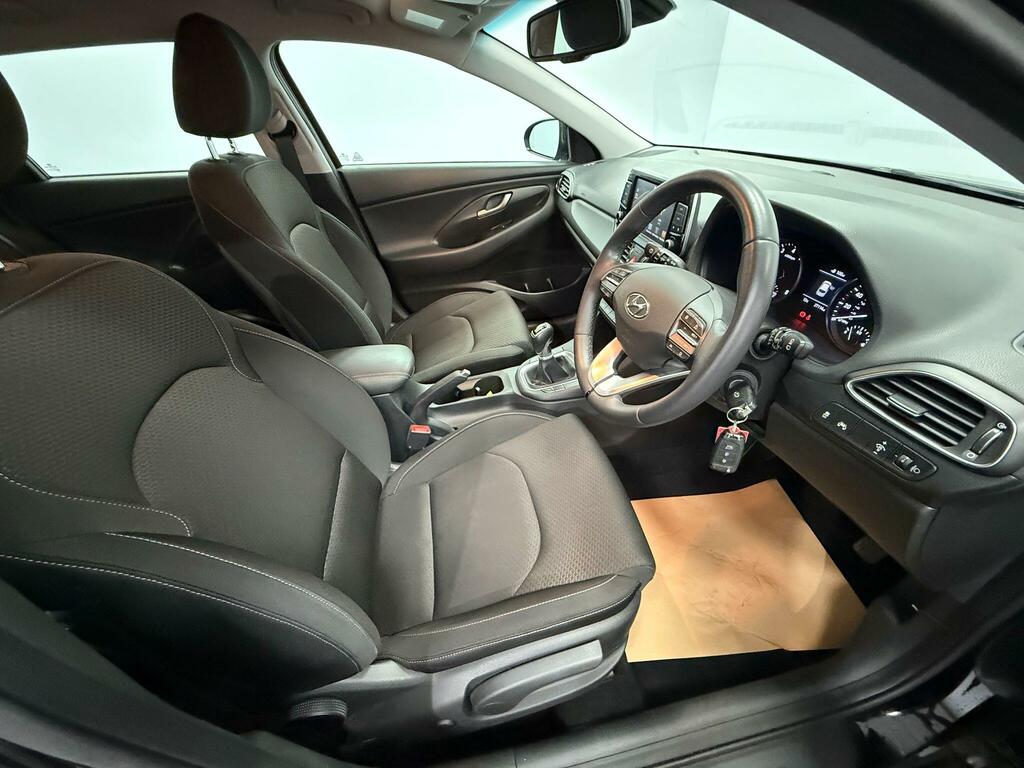 Hyundai I30 1.4T Gdi Se Nav Black #5