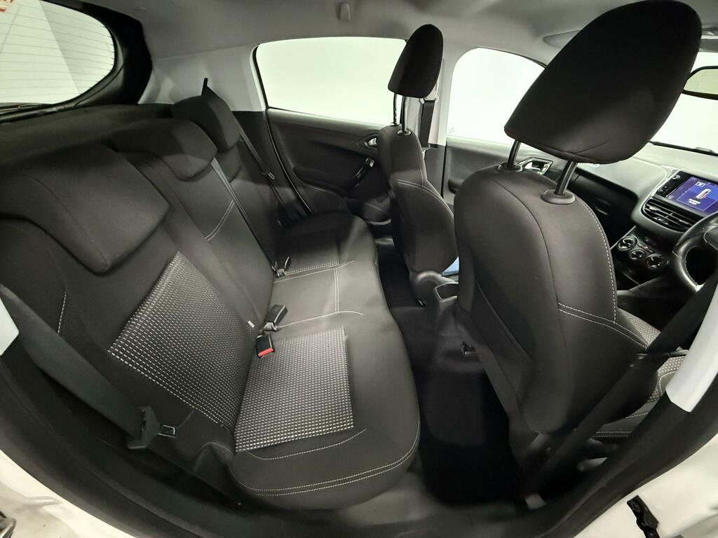 Peugeot 208 1.6 Bluehdi 100 Allure Non Start Stop White #6