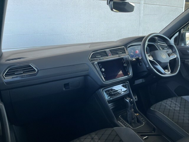 Volkswagen Tiguan 2.0 Tdi R Line 150 Bhp 4M Dsg LL70AXJ Black #6