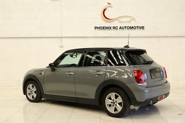 Mini Hatch 1.5 Cooper Classic Hatchback Steptronic YH20XVR Grey #3
