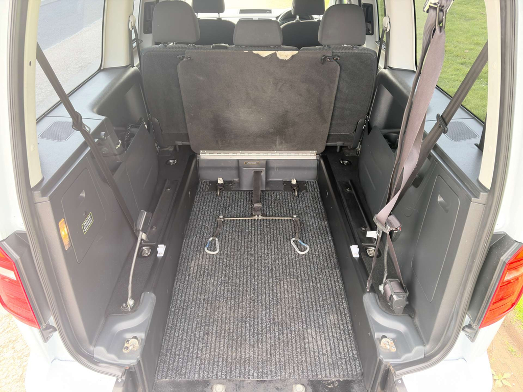 Volkswagen Caddy Maxi Life C20 Wheelchair Accessible Vehicle Wav Disabled Mob SA70WAE #6
