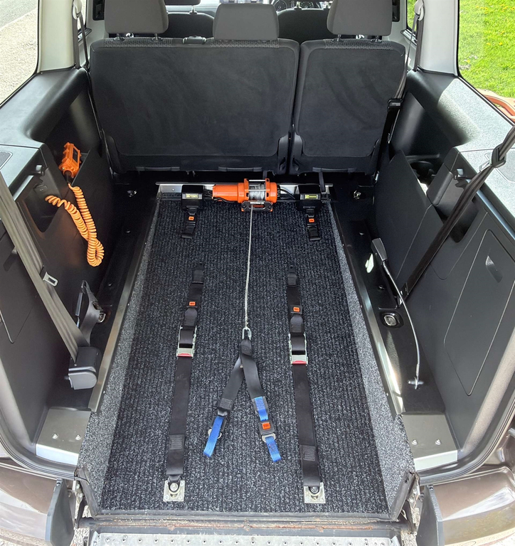 Volkswagen Caddy Maxi Life C20 8,000 Miles Wheelchair Accessible Vehicles W #6
