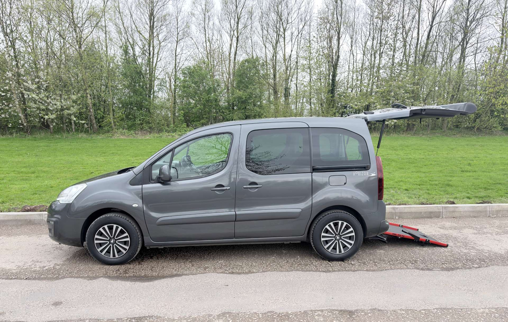 Peugeot Partner Tepee Horizon 5 Seats 7,000 Miles Wheelchair Accessibl