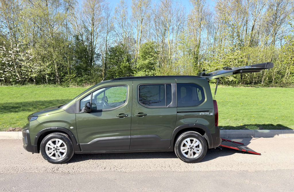 Peugeot Rifter Horizon Hdi 5 Seats Wheelchair Accessible Vehicl 