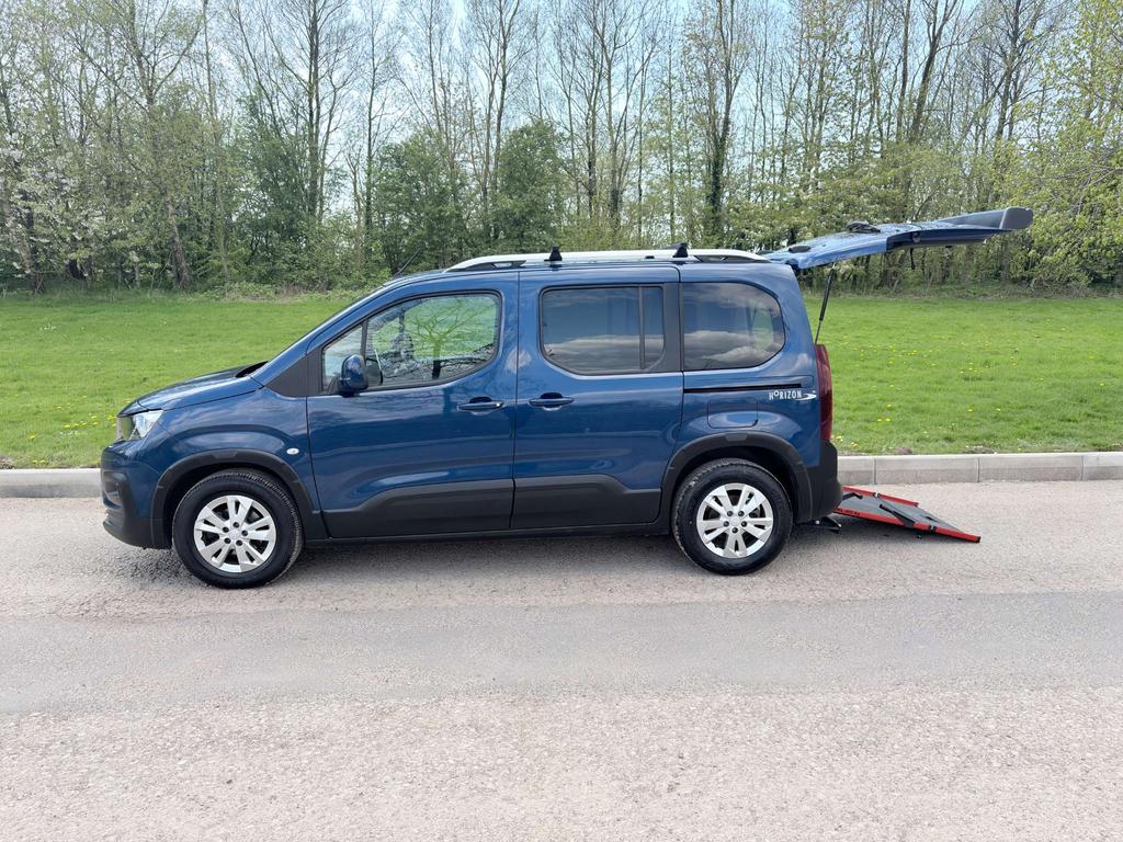 Peugeot Rifter Horizon Hdi 5 Seats Wheelchair Accessible Vehicl 