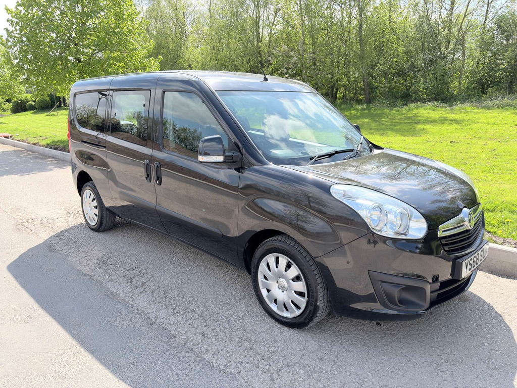 Vauxhall Combo Colorado 1.2 Cdti 5 Seats Wheelchair Accessible  #2
