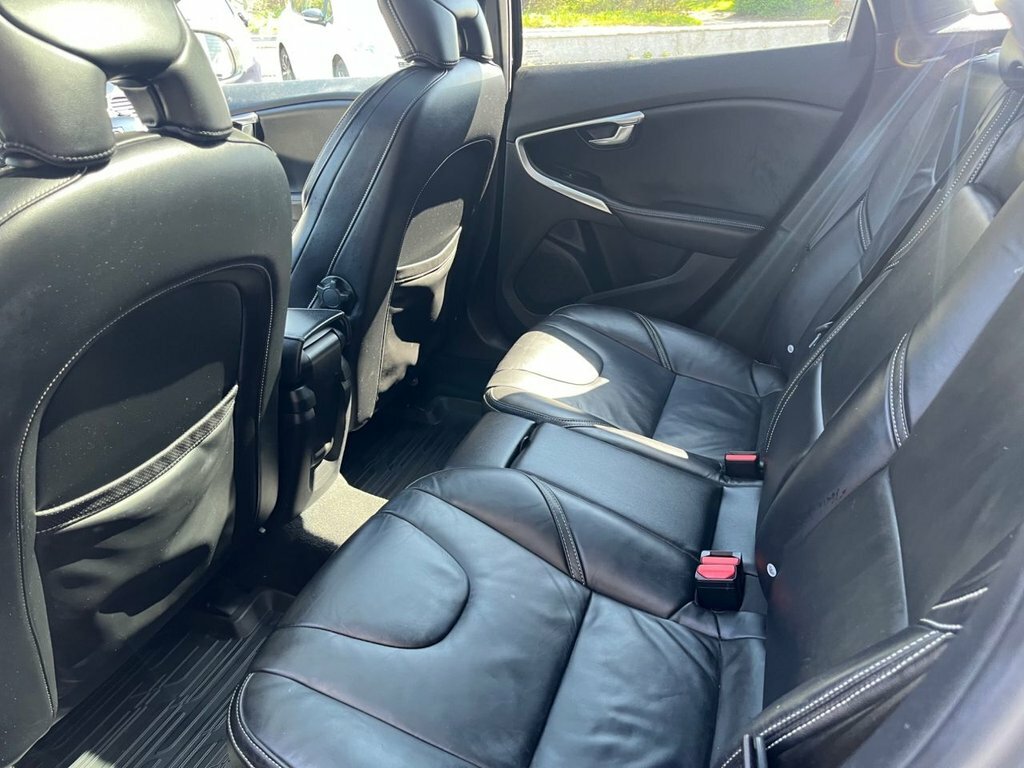 Volvo V40 2L R-design Pro MA17HZE Black #4