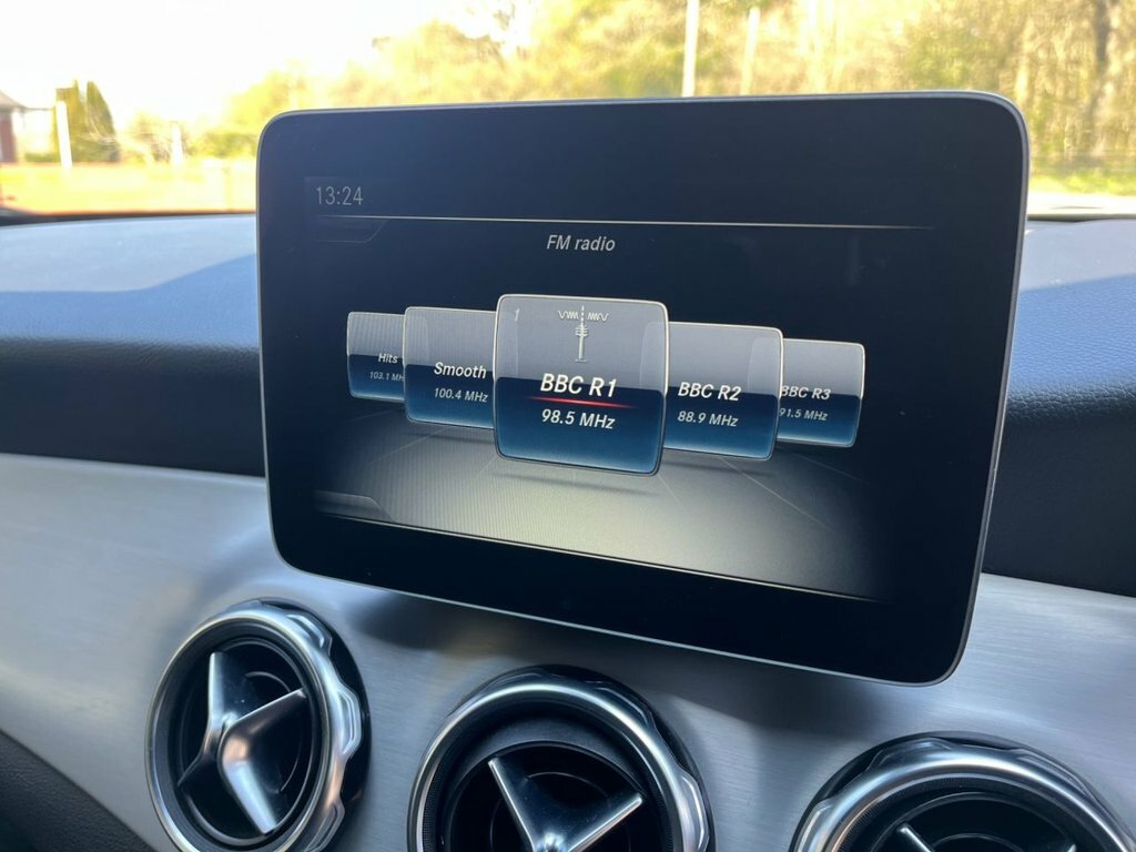 Mercedes-Benz GLA Class 2L Amg Line DA68XTP Grey #3
