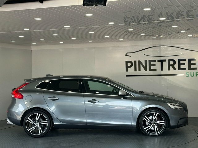 Volvo V40 1.5 T3 R-design Edition Hatchback YH19POK Grey #4