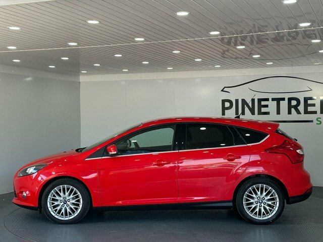 Ford Focus 1.6 Tdci Zetec Navigator Hatchback Manu CV14OOG Red #3