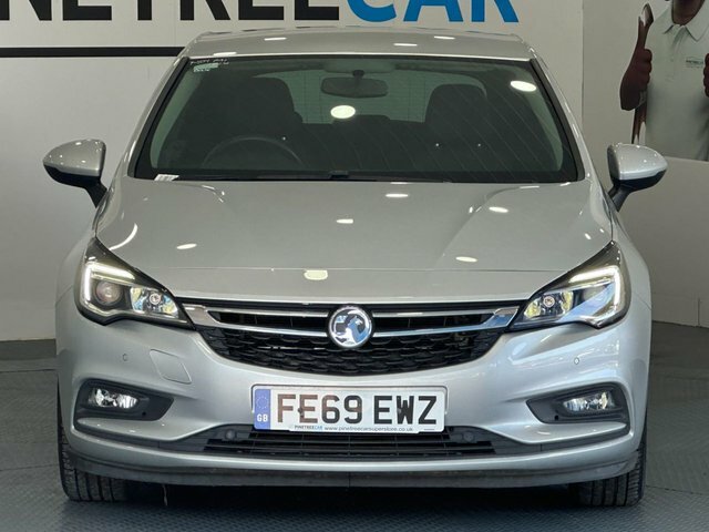 Vauxhall Astra 1.6 Cdti Blueinjection Tech Line Nav Hatchback Silver