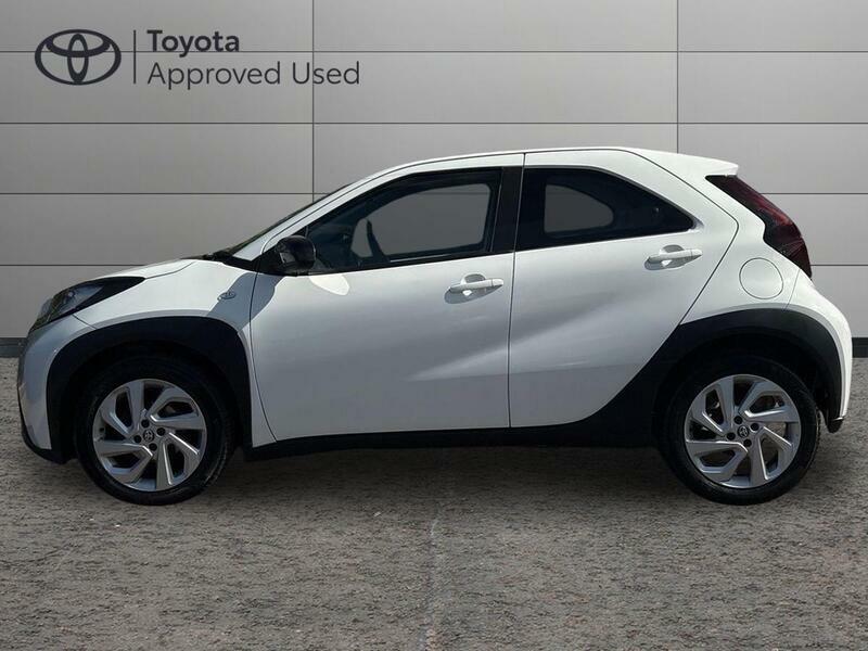 Toyota Aygo X 1.0 Vvt-i Pure Hatchback Euro 6 DU72HHM White #6