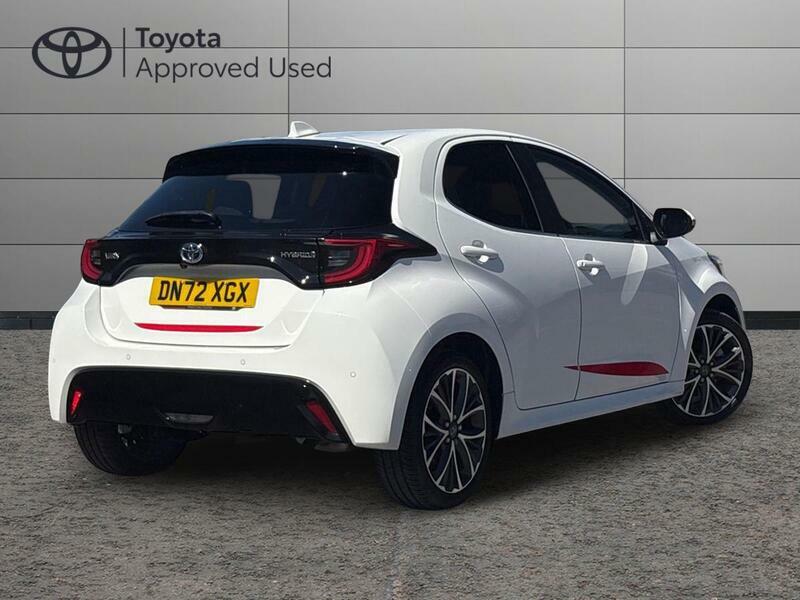 Toyota Yaris 1.5 Vvt-h Excel Hatchback Hybrid E-cvt DN72XGX White #3