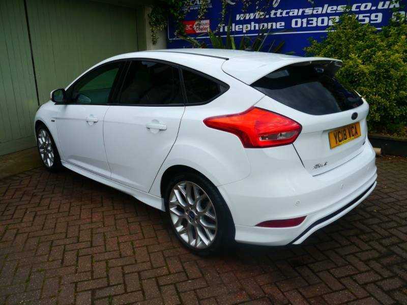 Ford Focus 1.0 Ecoboost 140 St-line Navigation - 2018 18 YC18VCA White #4