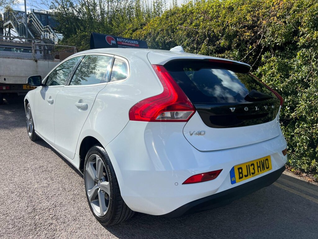 Volvo V40 1.6 D2 Se Lux Euro 5 Ss BJ13HWO White #5