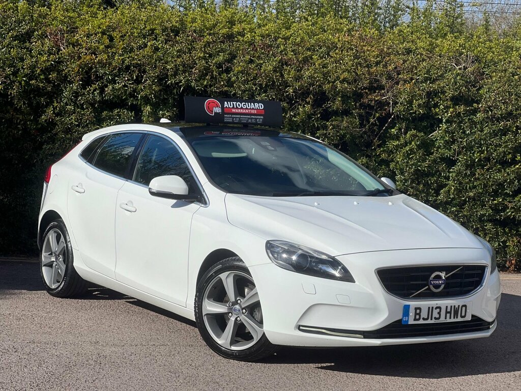 Volvo V40 1.6 D2 Se Lux Euro 5 Ss White