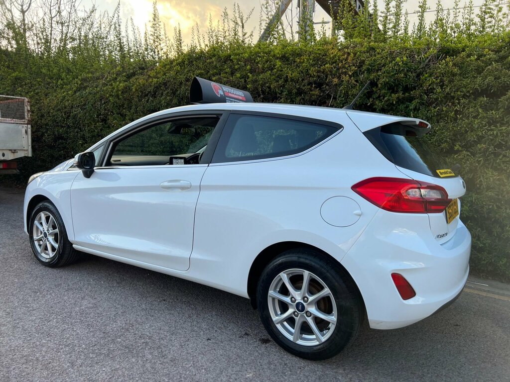 Ford Fiesta 1.1 Ti-vct Zetec Euro 6 Ss SG67UDJ White #4