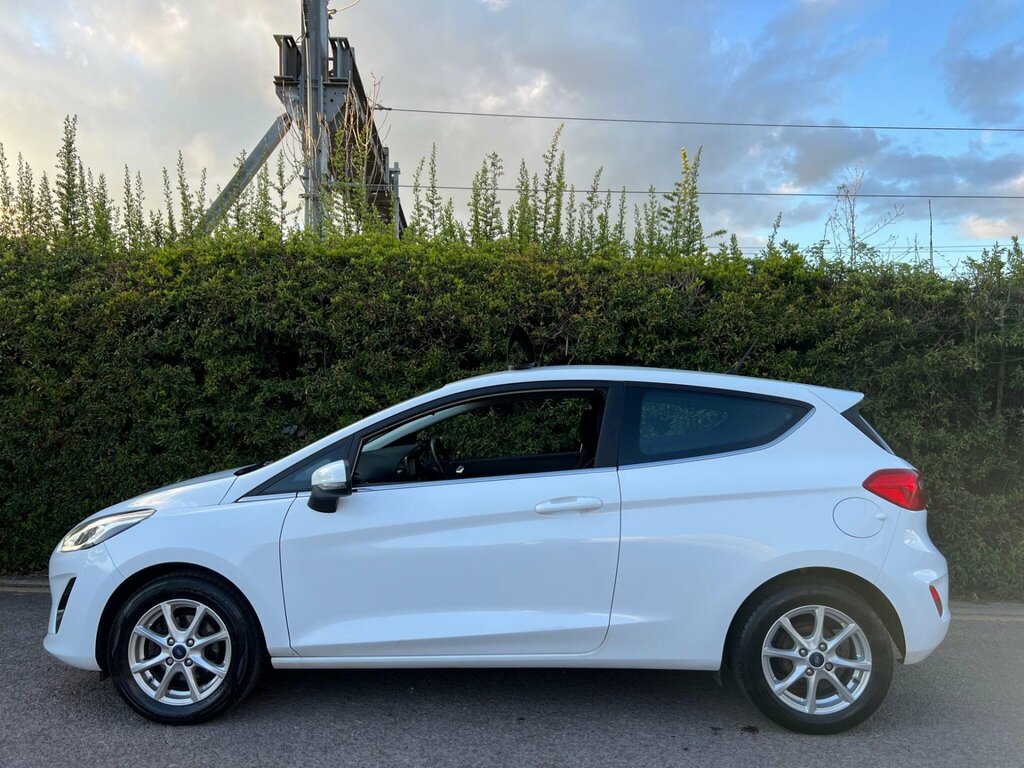 Ford Fiesta 1.1 Ti-vct Zetec Euro 6 Ss SG67UDJ White #5