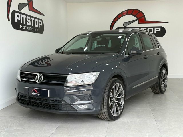 Volkswagen Tiguan Tdi Se Navigation Suv HF18KNG Grey #2