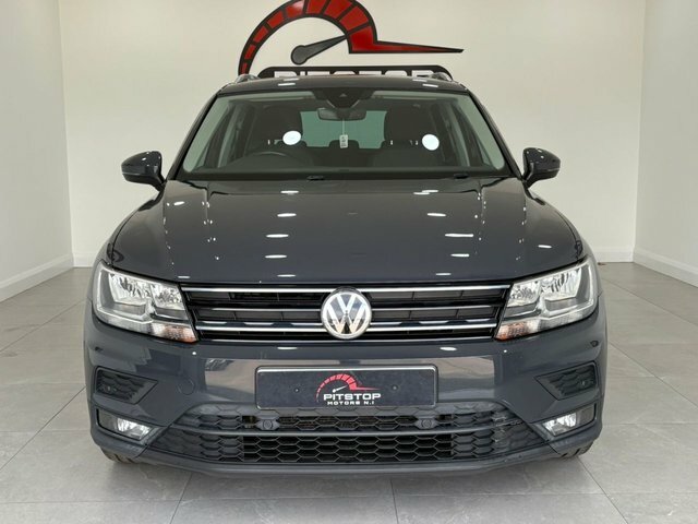 Volkswagen Tiguan Tdi Se Navigation Suv HF18KNG Grey #4