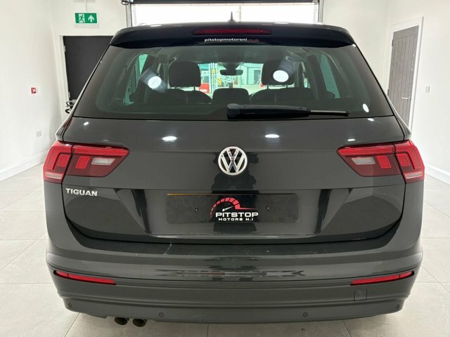 Volkswagen Tiguan Tdi Se Navigation Suv HF18KNG Grey #6