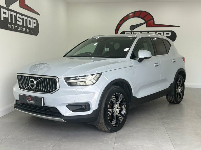 Volvo XC40 D3 Inscription Suv KV69LYK Silver #2
