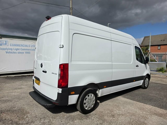 Mercedes-Benz Sprinter 2.0 315 Cdi Premium Mwb L2 H2 150 Bhp Euro 6 WX72UAP White #4