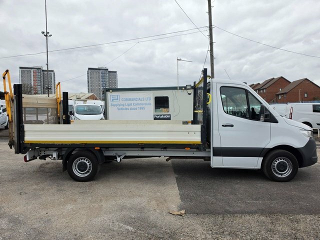 Mercedes-Benz Sprinter 2.0 315 Cdi Progressive Lwb 14Ft Dropside Tailift White