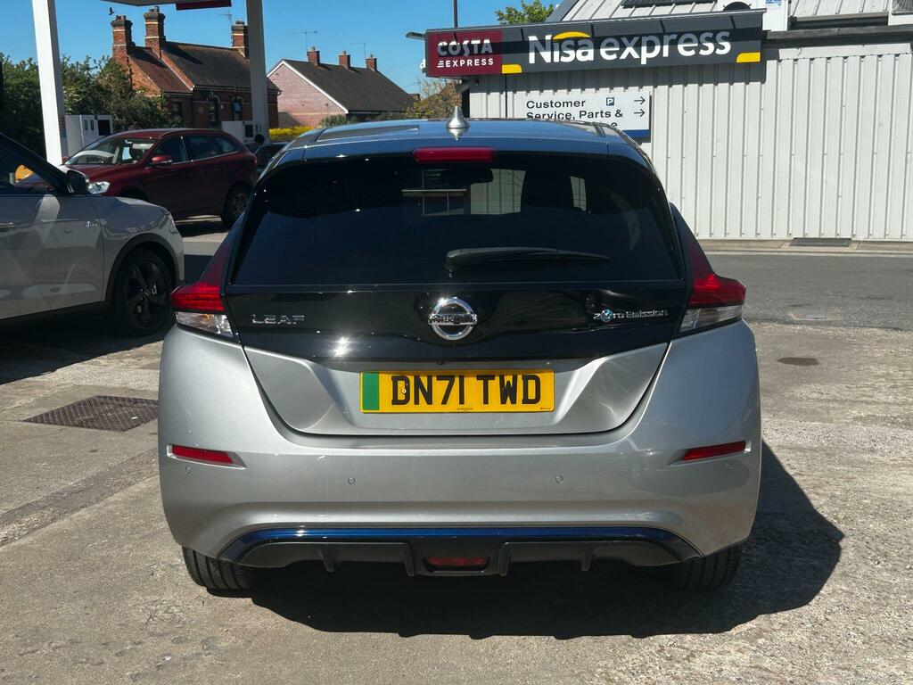Nissan Leaf 40Kwh Tekna DN71TWD Silver #6