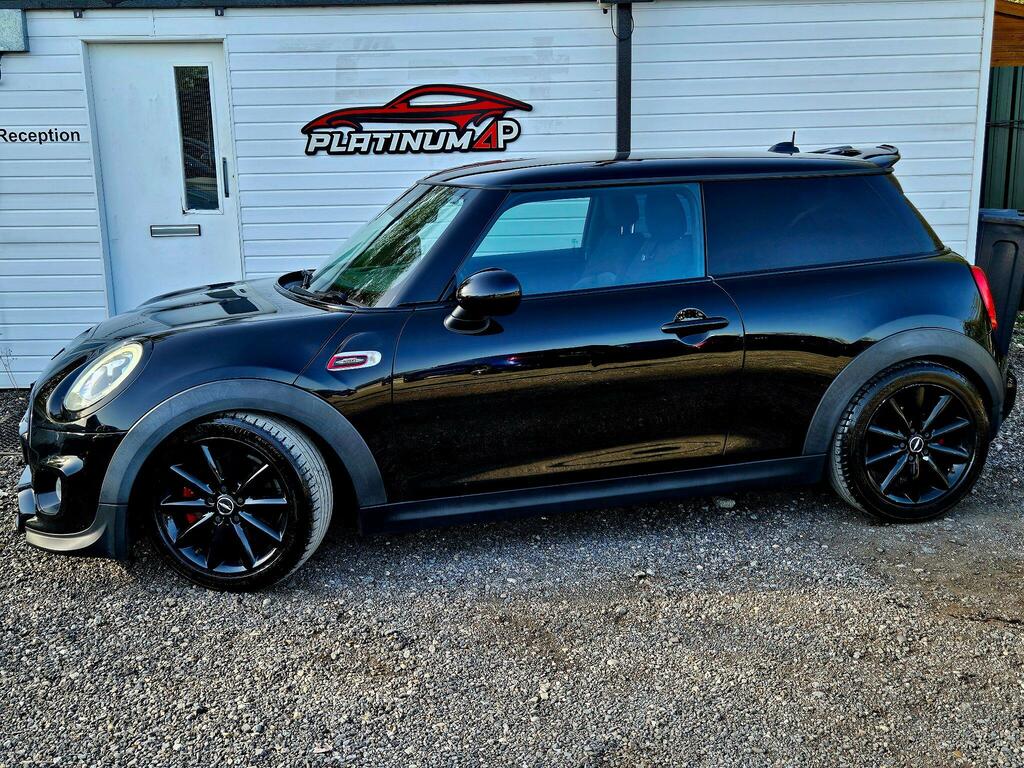 Mini Hatch 2.0 Cooper S Euro 6 Ss BW17YHS Black #3