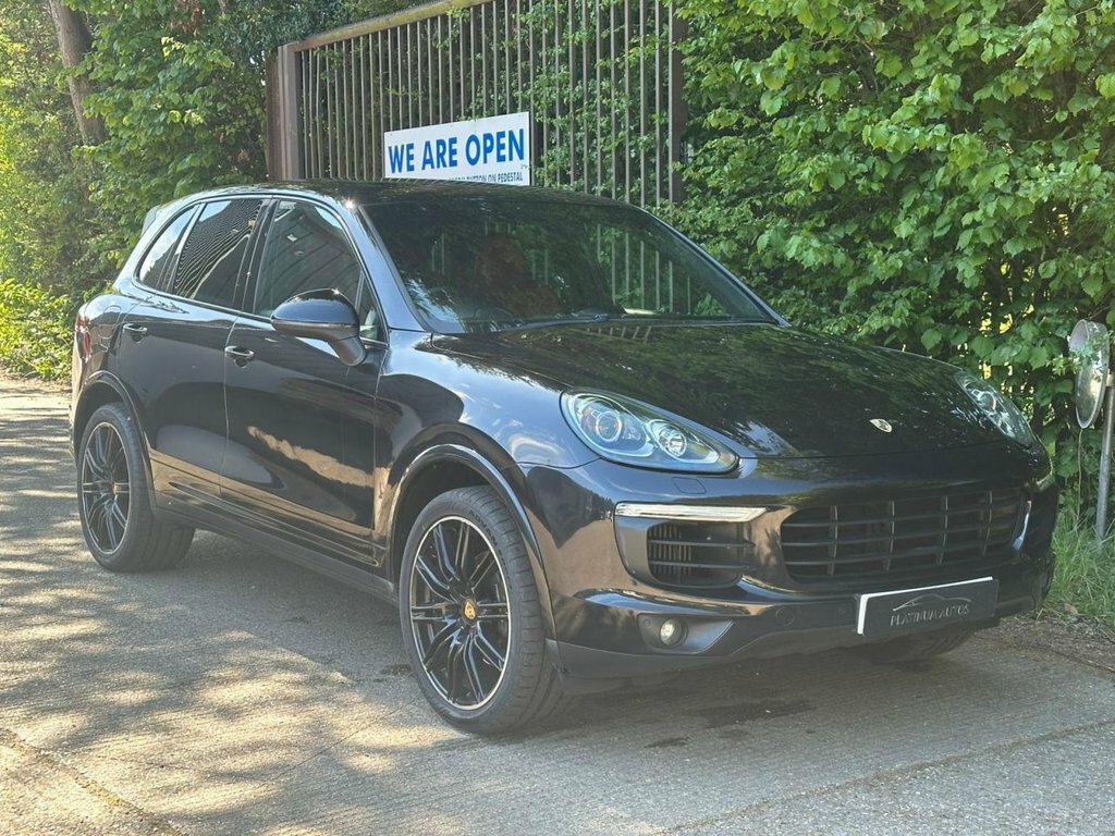 Porsche Cayenne 3L Platinum Edition Black
