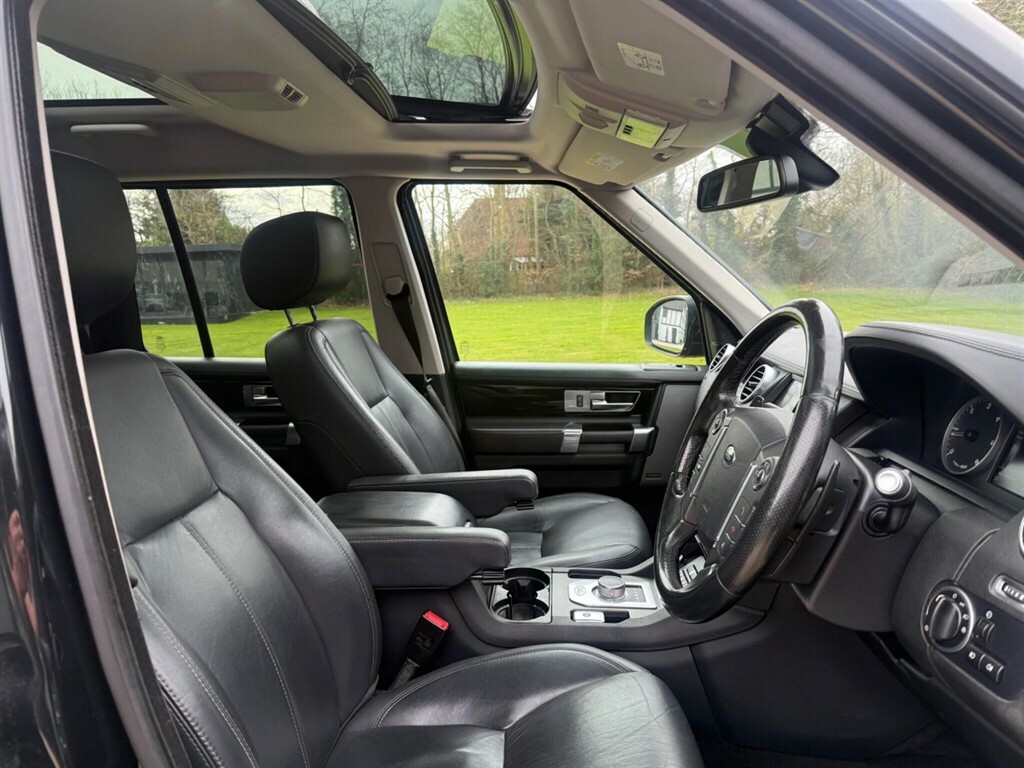 Land Rover Discovery 3.0 4 Sd V6 Hse Luxury 4Wd Euro 6 Ss GF65WPO Black #3