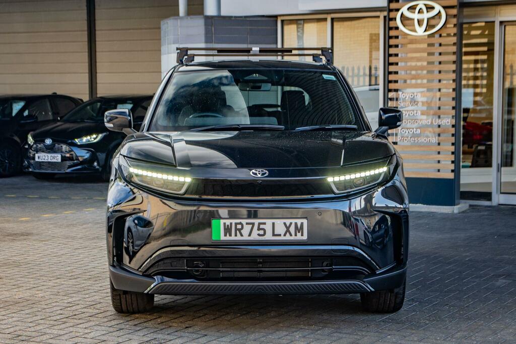 Toyota Urban Cruiser 61Kwh Design WR75LXM Black #5