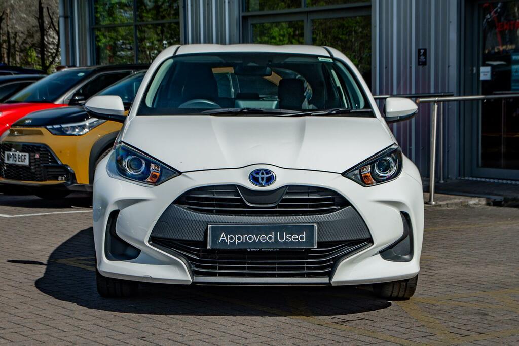 Toyota Yaris 1.5 Vvt-h Icon E-cvt Euro 6 Ss White #5