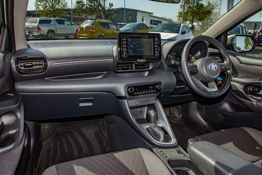 Toyota Yaris 1.5 Vvt-h Icon E-cvt Euro 6 Ss White #6