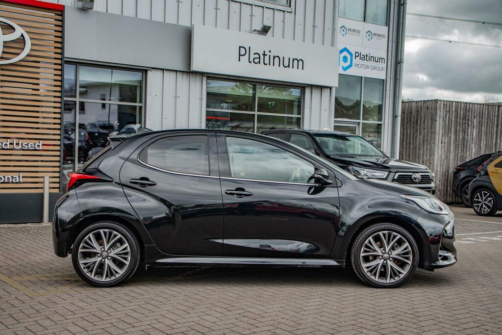Toyota Yaris 1.5 Vvt-h Excel E-cvt Euro 6 Ss Black #3
