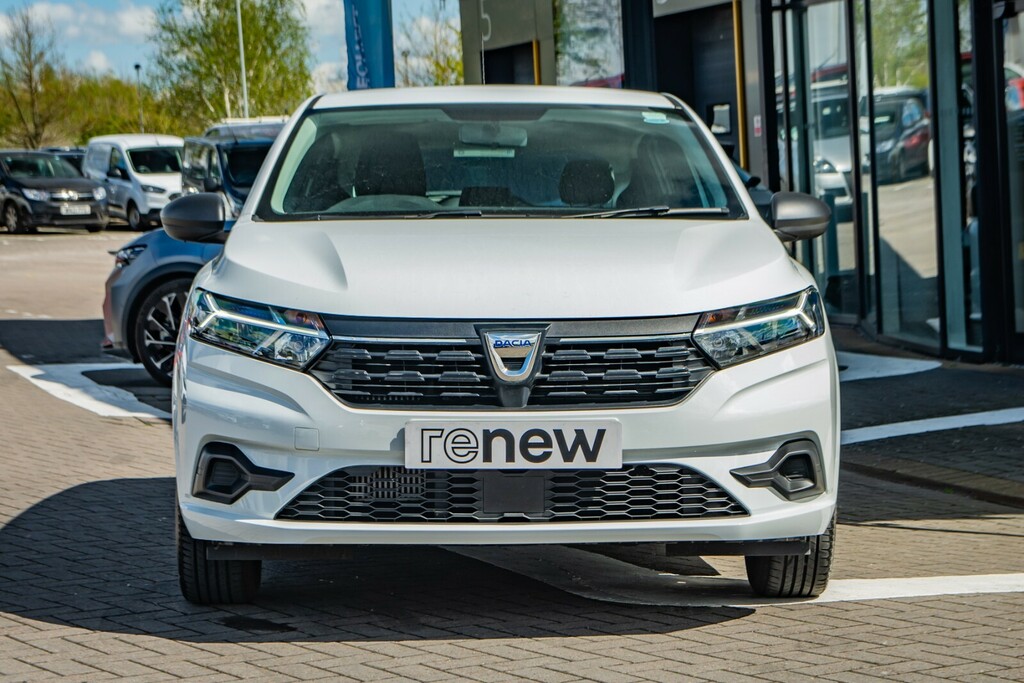 Dacia Sandero Hatchback Essential #2