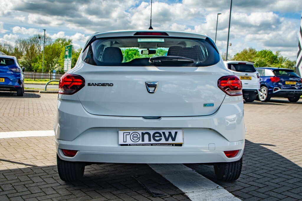 Dacia Sandero Hatchback Essential #4