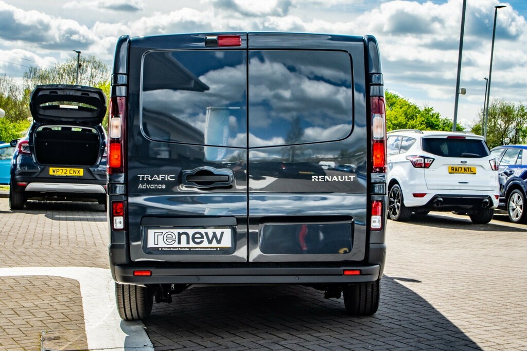 Renault Trafic Swb Advance #4