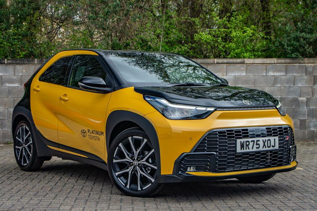 Toyota Aygo X 1.5H Gr Sport Cvt Euro 6 Ss Yellow