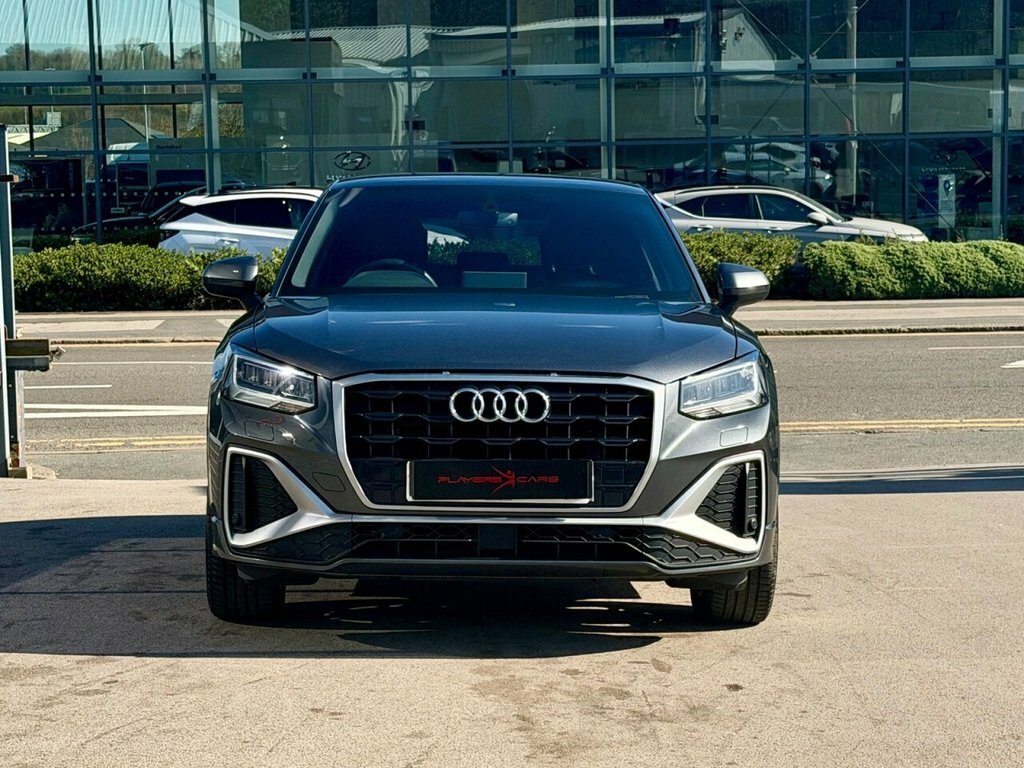 Audi Q2 1L S Line LO72WXU Grey #2