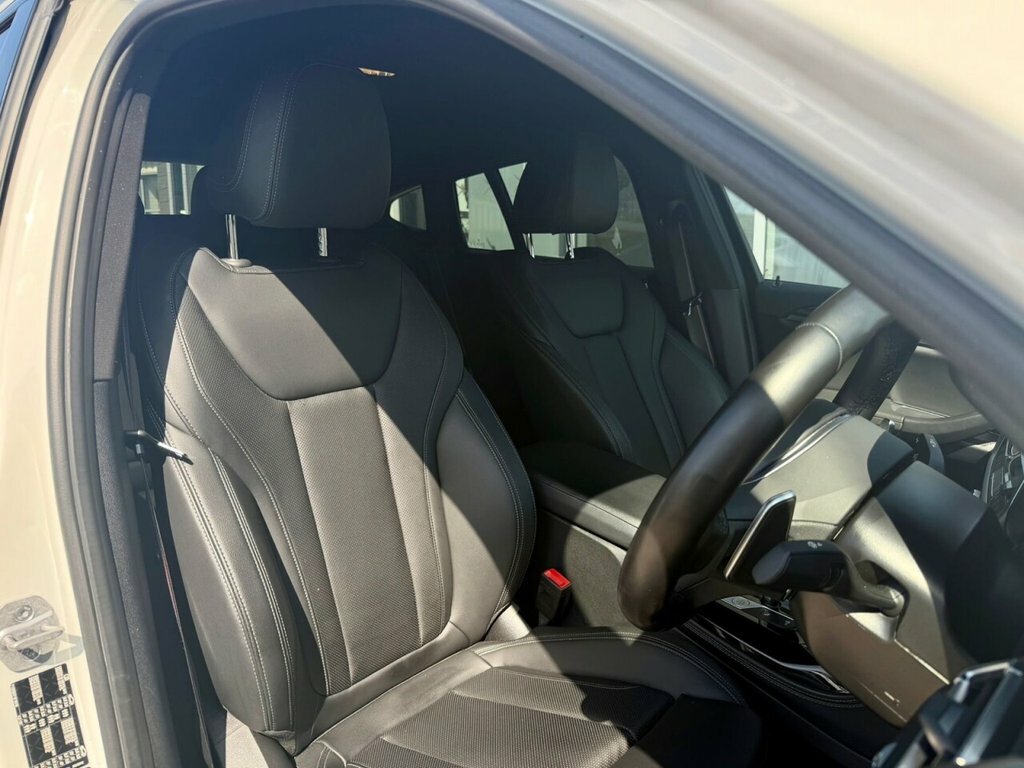 BMW X4 2L M Sport AJ73HXF White #5
